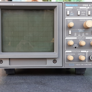 รหัส SINS012 1705A Tektronix SPECTRUM MONITOR