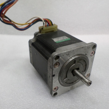 รหัส SME0002 Stepping Motor Type:103H7124-1011/3.25A.