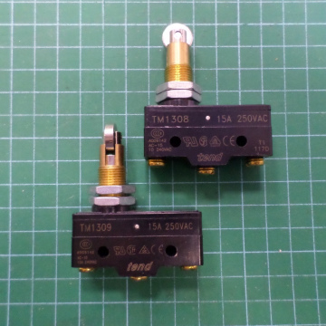 รหัส SMR025 Micro Switch 15A. มีล้อตั้ง และ ล้อขวาง คลิกดูรายละเอียด>>