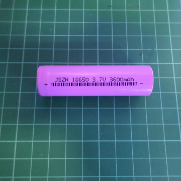 รหัส SAA063 ถ่านชาร์จ 18650 ขนาด 3.7V 3600mAh. ยาว 6.5cm. เส้นผ่าศูนย์กลาง 18mm.