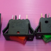 รหัส SMR013 Switch เปิด ปิด LED ON-OFF 3 ขา 220vac. คละสี คลิกดูรายละเอียด>>